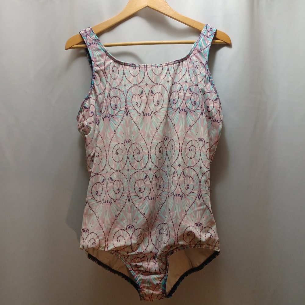 Bathing suit Land's end 20w white, purple and blue